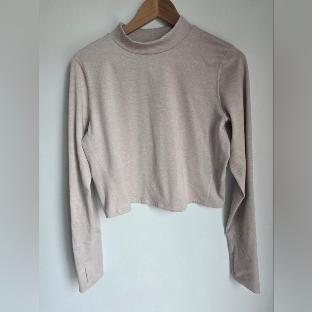 COZECORE By OLD NAVY Light Taupe Heather Cropped Long Sleeve Top
